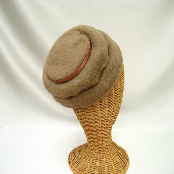 Vintage Ladies Hat Taupe Faux Fur Toque Layered R… - image 3