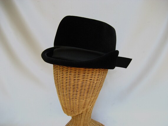 Vintage Mr. John Ladies Hat Black Fur Felt Bowler… - image 8