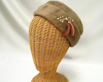 Vintage Ladies Hat Taupe Fuzzy Toque Layered Rhinestones  display picture 3