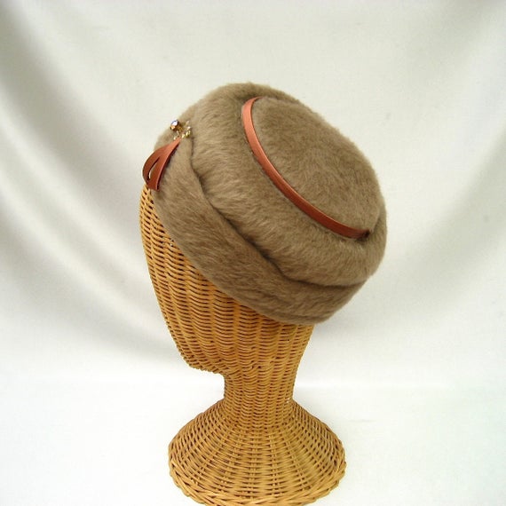 Vintage Ladies Hat Taupe Faux Fur Toque Layered R… - image 2