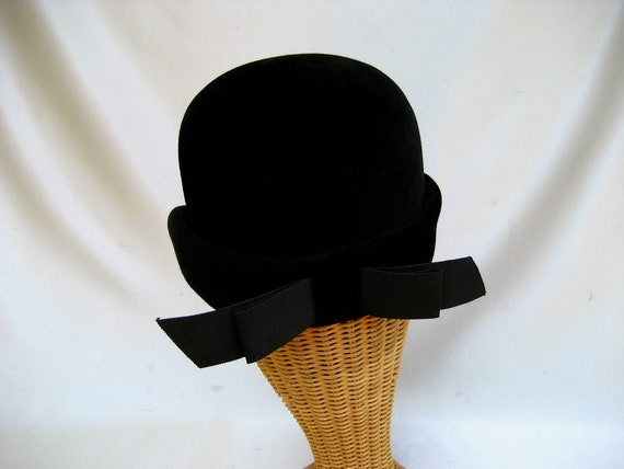 Vintage Mr. John Ladies Hat Black Fur Felt Bowler… - image 9