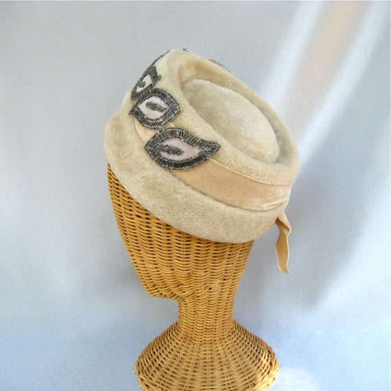 Vintage Ladies Hat Tan Fur Felt Toque Beaded Marc… - image 2