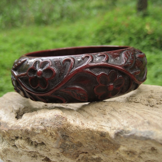 Vintage Molded Lucite Bracelet Wine Red Floral Ban