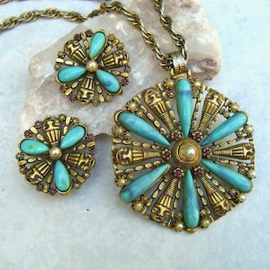 Vintage Jester Clown Faux Turquoise Lucite Medallion Pendant Necklace Earrings Set Faux Pearls Rhinestones