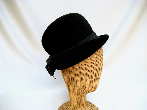 Vintage Mr. John Ladies Hat Black Fur Felt Bowler… - image 4