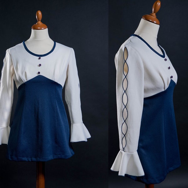 1960s 60s blue and white crimplene mini dress tunic with cut-out flare sleeves GO-GO Psych Mod