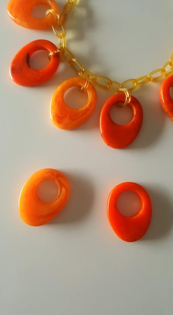40s celluloid and bakelite necklace. Tequila sunr… - image 4