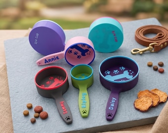Personalized Dog Food Scoop, Bone and Paw Print Design, Custom Name Kibble Measuring Cup, Dog Mom Gift