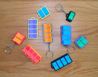 Fidget Clicker Keychain 3 Pack, Tactile Click Toy, Sensory Focus Aid, ADHD Anxiety Relief Keychain