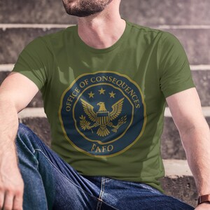 Büro Folgen T-Shirt | FAFO Siegel | Politisches T-Shirt für Männer | Anti-Wach-Bekleidung | Pro Amerika Grafik-Shirt | Auffälliges Statement Top