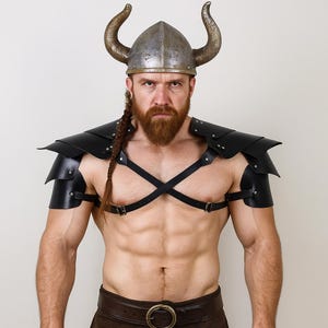 中世PUレザーショルダーアーマー：調節可能なLARPコスプレガード