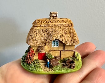 Lilliput Lane Robins Gate Cottage: 1990 Vintage Miniature Figurine