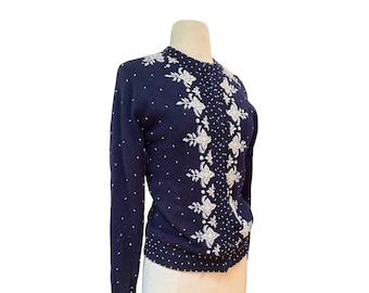 Vintage 50's feminine navy embroidered floral wool sweater - 1950s Fully Fashioned iridescent beaded button down cardigan sweater - medium