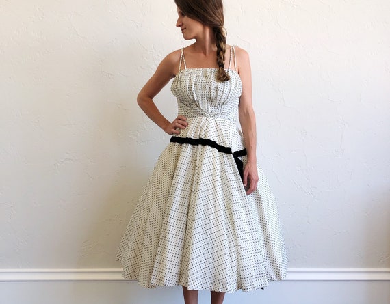 Bombshell 1950s white and black dotted swiss prom… - image 2