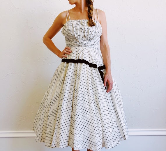 Bombshell 1950s white and black dotted swiss prom… - image 8