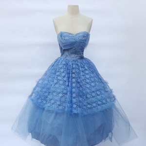 Vintage bombshell 50s strapless blue prom /party/dance dress - 50s full skirt tulle tea length cocktail dress-extra small