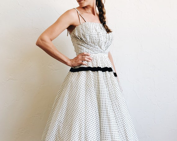 Bombshell 1950s white and black dotted swiss prom… - image 6