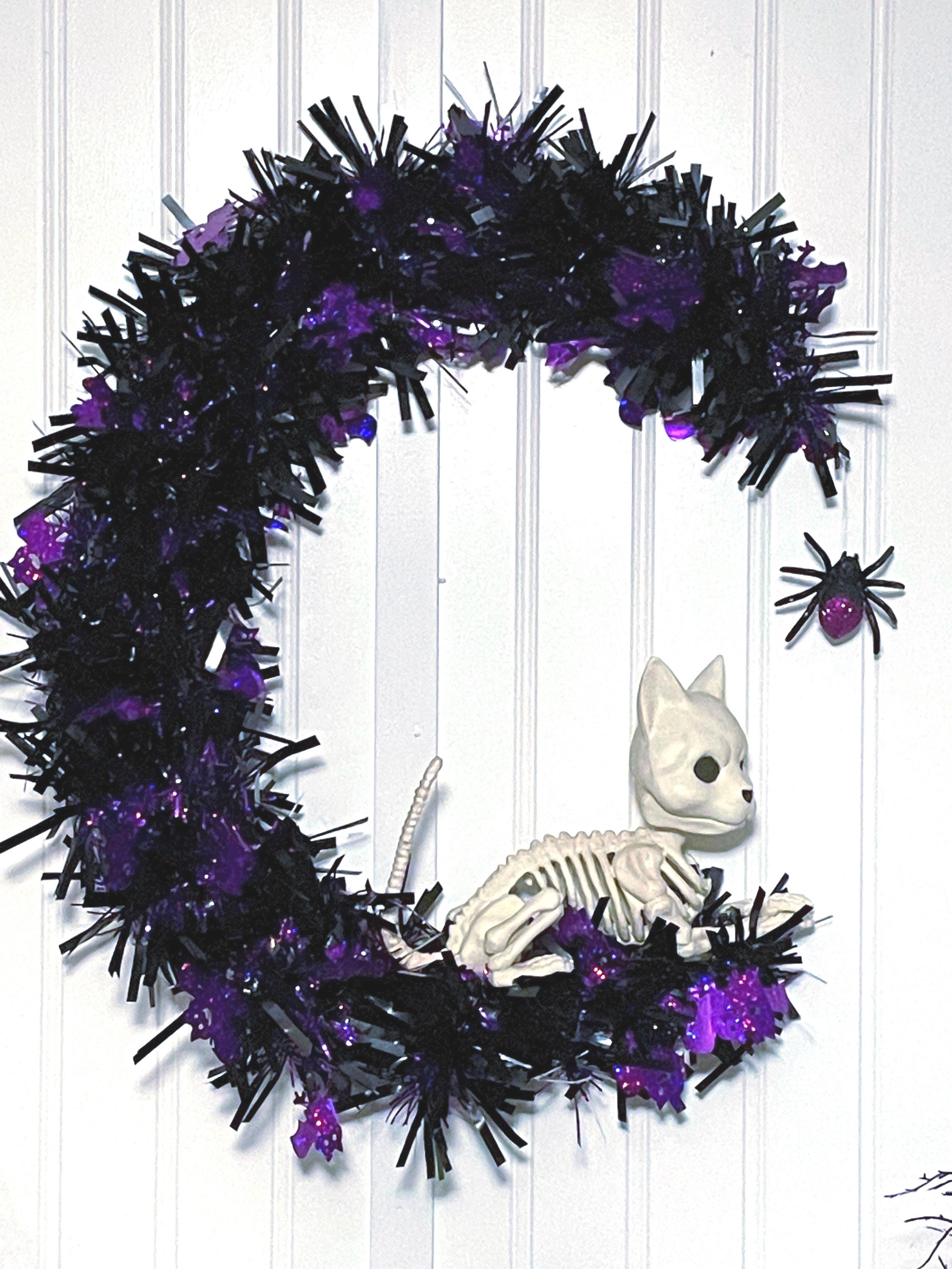 16” Halloween cat crescent moon