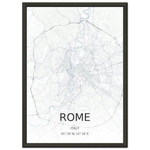 Puede incluir: Un mapa impreso y enmarcado de Roma, Italia, con fondo blanco, redes de calles en gris claro y un río azul que serpentea por el centro. El texto ROME, ITALY, y las coordenadas 41° 54' N, 12° 29' E están impresos en color negro.