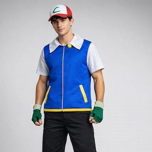 Può includere: Un costume con un gilet blu con finiture gialle, una camicia bianca con colletto, pantaloncini neri, un berretto da baseball rosso e bianco, guanti senza dita verdi e scarpe da ginnastica nere. Ispirato a un popolare personaggio animato.