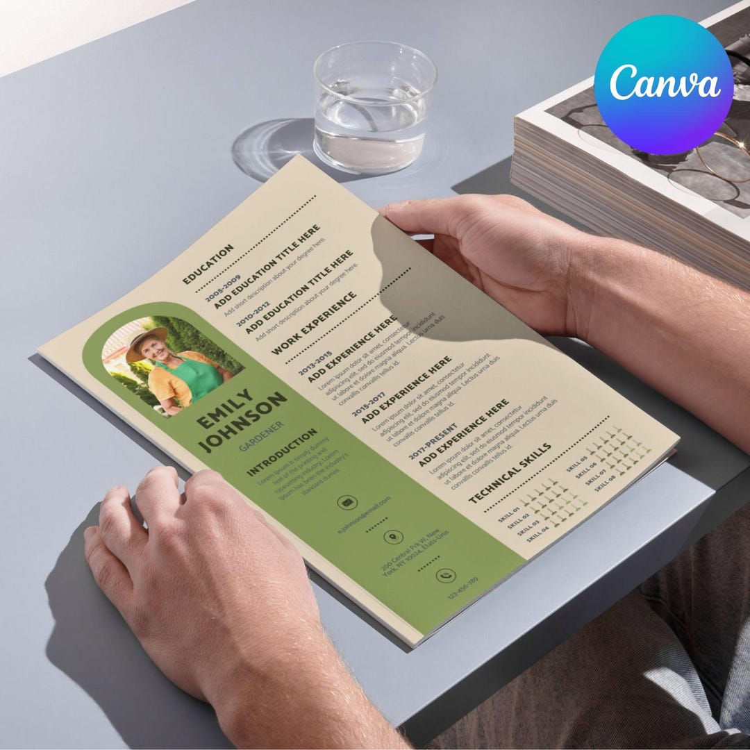 Modern Green CV Template, Free Canva Template, Creative Curriculum ...