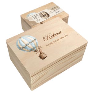 Gepersonaliseerde houten herinneringsdoos voor baby's, aandenkenkist giraffe luchtballon