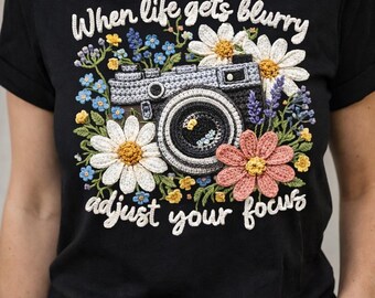 When Life Gets Blurry" | Design Floral & Effet Crochet 3D – PNG Numérique