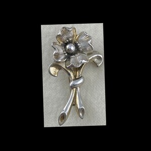 BEAU Sterling Silver Vintage Floral  Brooch Pin