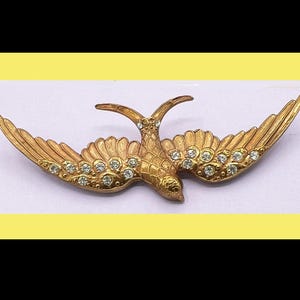 Large Brass & Rhinestone Bird Brooch - Vintage - Unsigned
