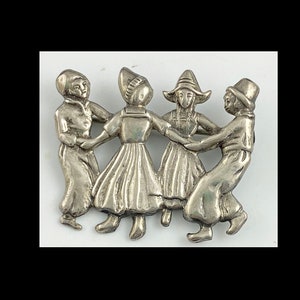 LANG CHILDREN DANCING Vintage Sterling Silver Brooch Hallmarked.