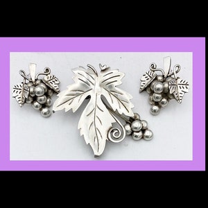 Taxco Mexico Set Brooch and Pierced Earrings  Grape Leaf Design Signed