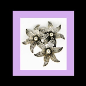 Beau Floral Brooch/Pin 3 Flowers  Vintage Signed