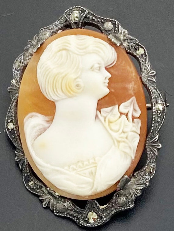 Antique Cameo Lady Carved Shell set Sterling Silver - Gem