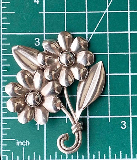 Mexican Sterling Silver Large Floral Brooch signe… - image 2
