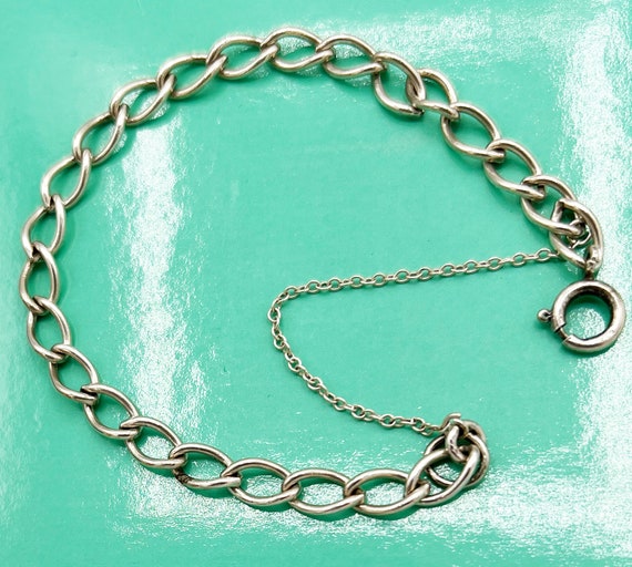 Sterling Silver single loop Charm Bracelet Vintag… - image 4