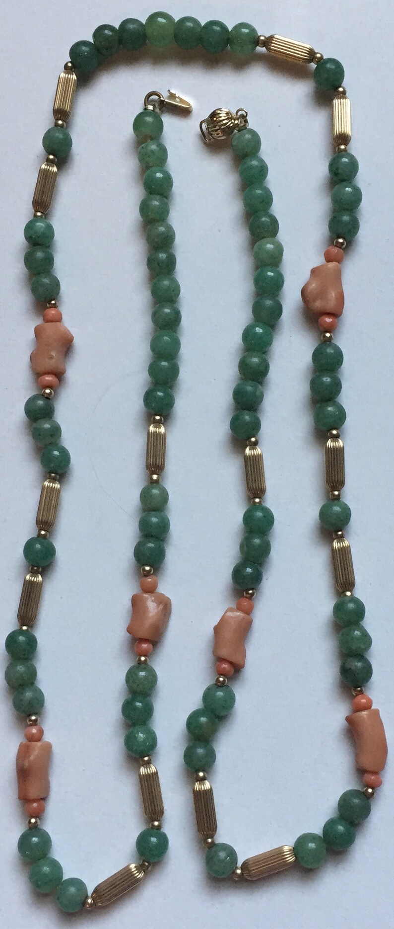 Beaded  Necklace  Vintage  1950/'s 14K  29 inches Coral Jade