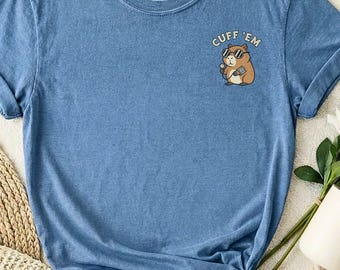 Camiseta Comfort Colors Capybara Nurse, estampa "Cuff Em", humor médico