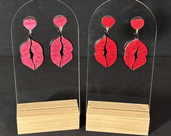 Kiss Kiss Earrings