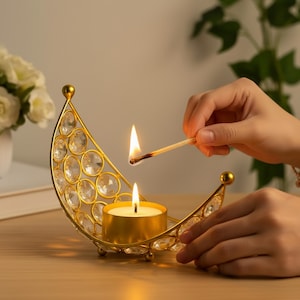 Mosiężny kryształowy świecznik w kształcie księżyca, świecznik na podgrzewacze, dekoracja na parapetówkę Diwali