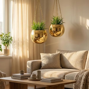 Juego de macetero colgante artesanal de metal martillado y bañado en oro de 15 cm.