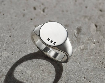 Men’s Chunky Circle Initial Signet Ring | Handmade Ring | Silver Modern Signet ring | Birthday gift | Monogrammed ring