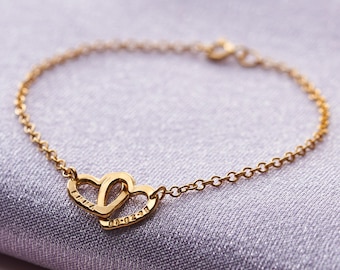 Gepersonaliseerde dubbele hartnamen armband | verjaardagscadeau | handgemaakt | cadeau voor vrouwen | Onderling verbonden harten armband