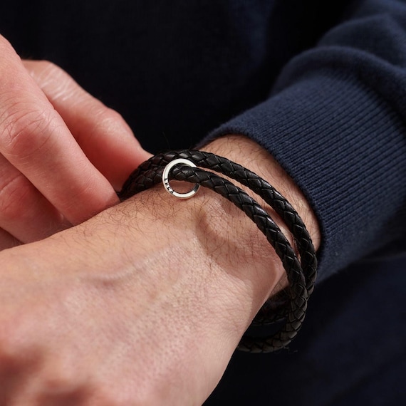 パーソナライズされたメンズ編み込みレザーブレスレットとスターリング