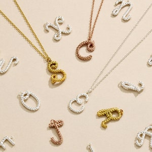 Collar inicial de cuerda grande / regalo de cumpleaños / colgante hecho a mano / Collar de letras náuticas de plata esterlina / regalo para mujeres