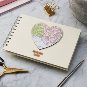 Personalisiertes Vintage Map Herzalbum, perfektes Hochzeitsgeschenk, machen Sie eine Ankündigung