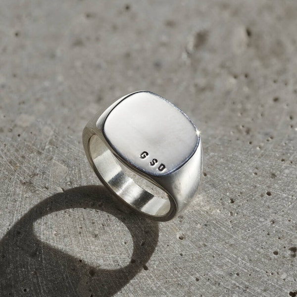 Men’s Chunky Rounded Square Initial Signet Ring | Modern signet ring | silver signet ring | Handmade ring