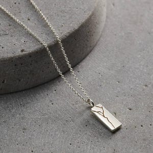 Men&#39;s Kintsugi Personalised Tag Necklace | men&#39;s Silver Necklace | Kintsugi gold Crack | handmade jewellery gift