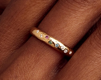 Anillo personalizado con piedra de nacimiento de oro de 9 quilates: banda de diamantes con confeti