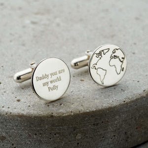 Gepersonaliseerde reismanchetknopen met wereldbol | verjaardagscadeau | handgemaakt | Reiscadeau | Perfect cadeau voor de bruidegom