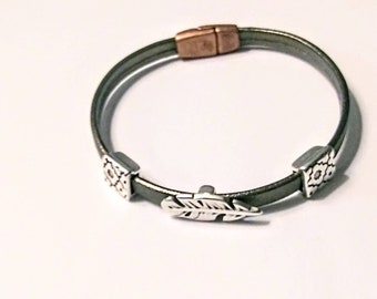 Leather Bracelet Pearlized Metallic Bronze- 5mm Strap Leather, copper magnetic clasp, SP feather slider, and 2 decorative sliders.